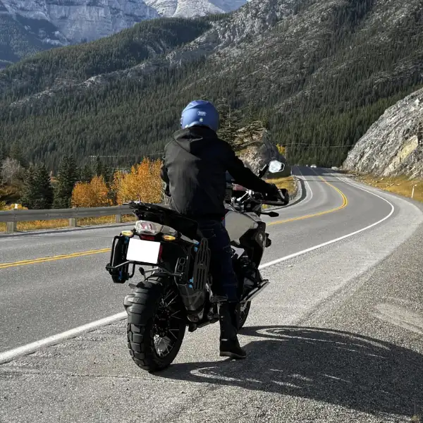 Shoei GT‑Air II helmet in use on a touring motorcycle at highway speed